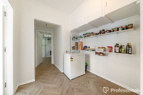 Photo of property in 6 Te Whiti Grove, Korokoro, Lower Hutt, 5012