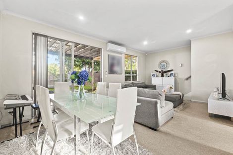 Photo of property in 17a Oakland Avenue, Papatoetoe, Auckland, 2025