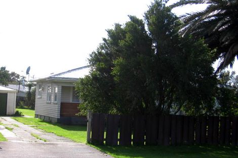 Photo of property in 83 Brandon Street, Featherston, 5710