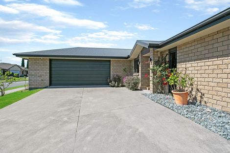 Photo of property in 32 Coleraine Drive, Rototuna, Hamilton, 3210