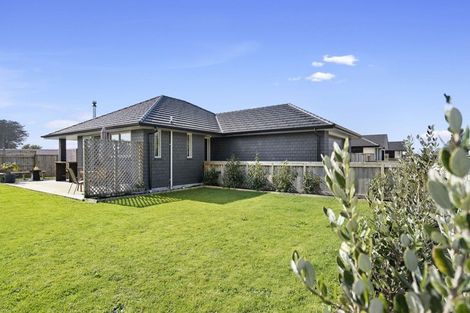 Photo of property in 9 Smith Street, Lepperton, New Plymouth, 4373
