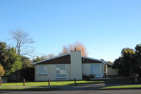 Photo of property in 369 Main North Road, Redwood, Christchurch, 8051