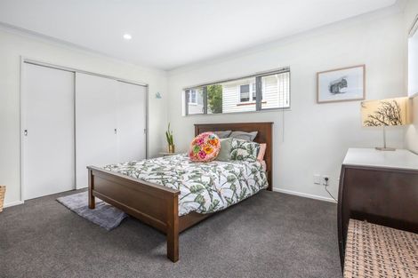 Photo of property in 5d Stephen Street, Johnsonville, Wellington, 6037