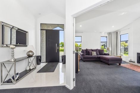 Photo of property in 230 Cumberland Drive, Flagstaff, Hamilton, 3210