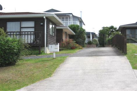 Photo of property in 2/13 Long Street, Torbay, Auckland, 0630