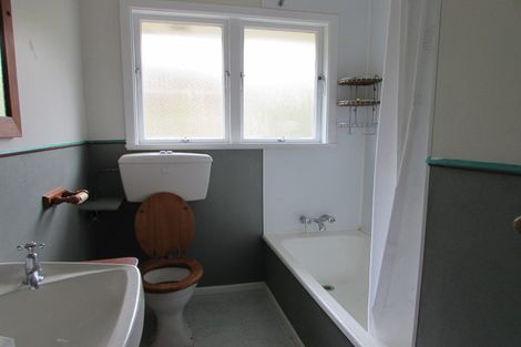 Photo of property in 1063a Fergusson Drive, Clouston Park, Upper Hutt, 5018