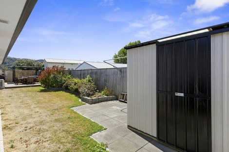 Photo of property in 11 Poulson Grove, Trentham, Upper Hutt, 5018