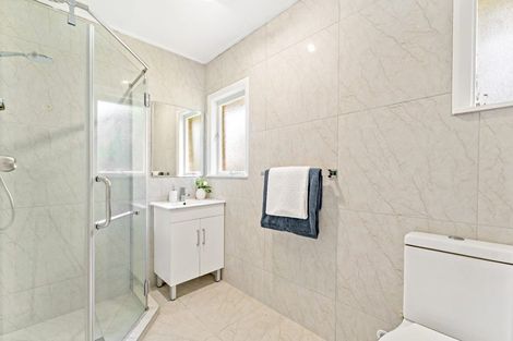 Photo of property in 66a Sutton Crescent, Papakura, 2110