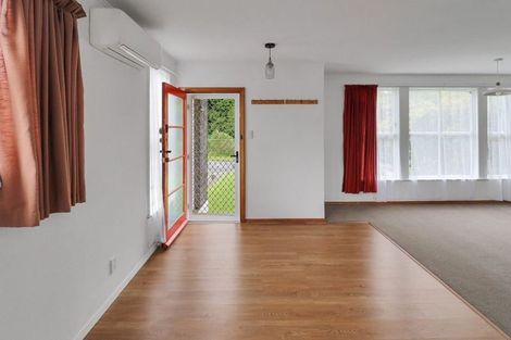 Photo of property in 5 Takatimu Way, Johnsonville, Wellington, 6037