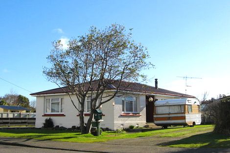 Photo of property in 38 Renfrew Street, Waikiwi, Invercargill, 9810