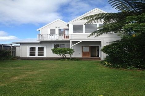 Photo of property in 172 Nevay Road, Karaka Bays, Wellington, 6022