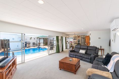 Photo of property in 7 Snell Grove, Clouston Park, Upper Hutt, 5018