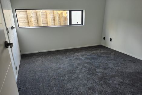 Photo of property in 2 Embling Place, Eastern Beach, Auckland, 2012