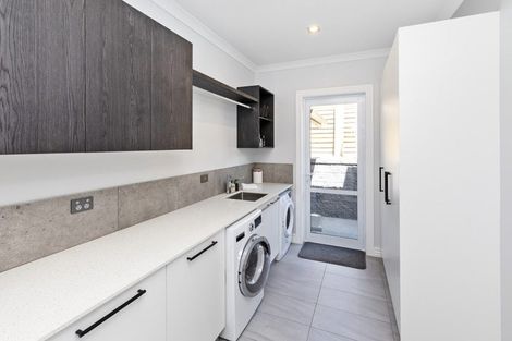 Photo of property in 6 Rushden Rise, Westmorland, Christchurch, 8025