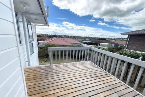 Photo of property in 2/15 Summermist Drive, Northpark, Auckland, 2013