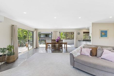 Photo of property in 23a Waiora Road, Stanmore Bay, Whangaparaoa, 0932