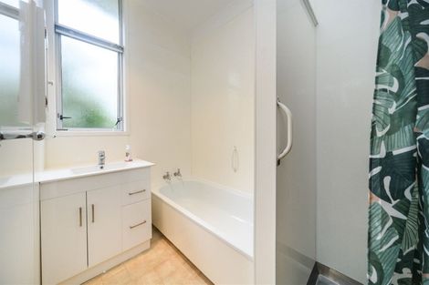 Photo of property in 6b Wyndham Street, Awapuni, Palmerston North, 4412