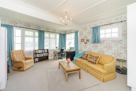 Photo of property in 7 Station Road, Marton, 4710