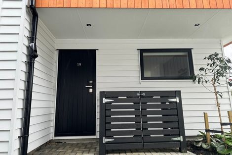 Photo of property in 19 Windy Ridge Road, Glenfield, Auckland, 0629