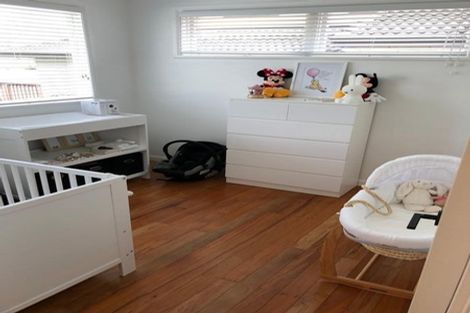 Photo of property in 31 Advene Road, Cockle Bay, Auckland, 2014