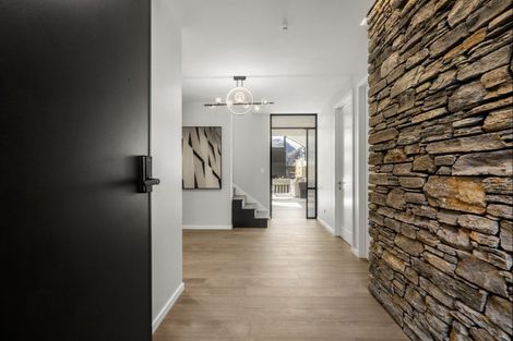 Photo of property in 9b Caernarvon Street, Arrowtown, 9302