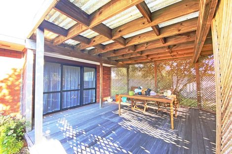 Photo of property in 38 West Fairway, Golflands, Auckland, 2013