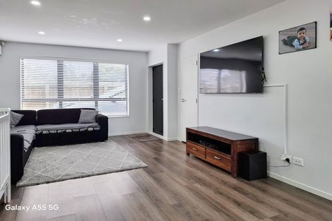 Photo of property in 62d Glendale Road, Glen Eden, Auckland, 0602