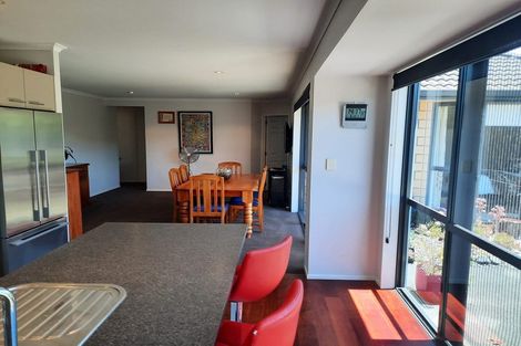 Photo of property in 16 Nautical Drive, Haruru, 0204