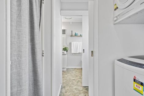 Photo of property in 2/1159 High Street, Taita, Lower Hutt, 5011