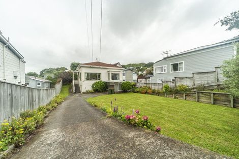 Photo of property in 20 Tamar Street, Island Bay, Wellington, 6023