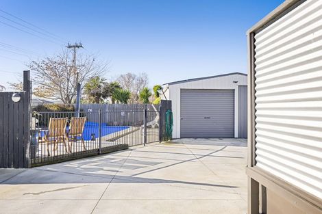Photo of property in 114 Glover Road, Hawera, 4610