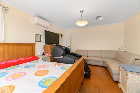 Photo of property in 30 Seon Place, Birkdale, Auckland, 0626