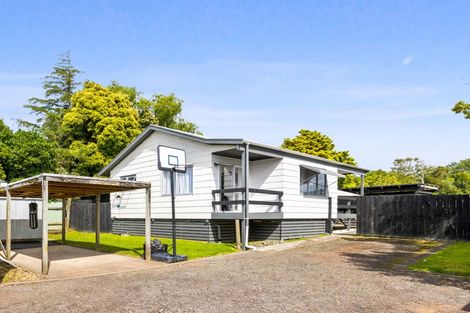 Photo of property in 2/4 Kahikatea Place, Ranui, Auckland, 0612