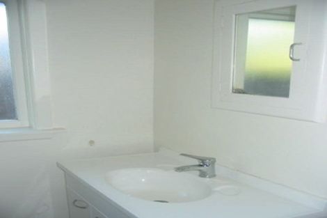 Photo of property in 8 Curletts Road, Sockburn, Christchurch, 8042