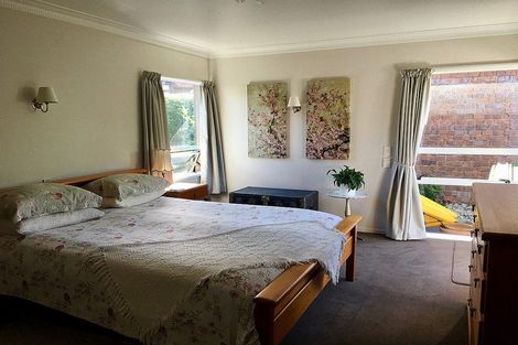 Photo of property in 1/6 Ocean View Road, Milford, Auckland, 0620