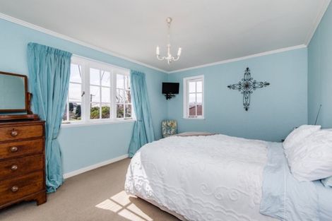 Photo of property in 14 Korau Road, Greenlane, Auckland, 1051