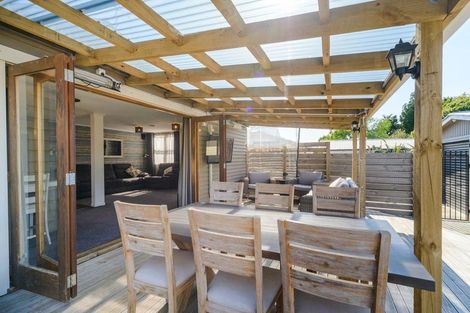 Photo of property in 93 Shamrock Street, Takaro, Palmerston North, 4412