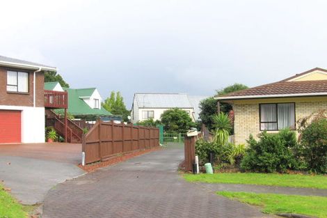 Photo of property in 75 Kurnell Drive, Botany Downs, Auckland, 2010