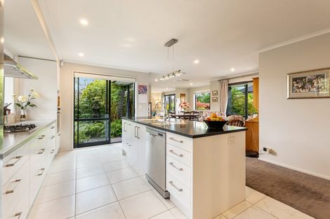Photo of property in 24 Hooton Drive, Kumeu, 0810