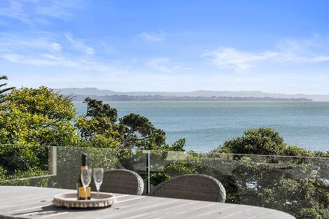 Photo of property in 16 Crispe Road, Clarks Beach, 2122