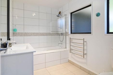 Photo of property in 20 Holland Street, Glenholme, Rotorua, 3010