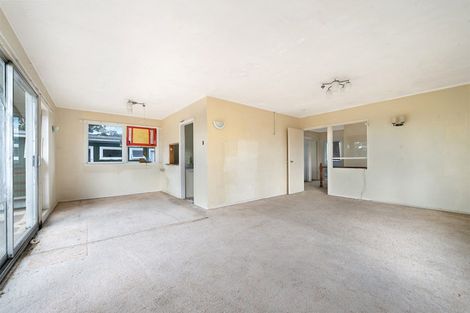 Photo of property in 34 Royal Road, Massey, Auckland, 0614