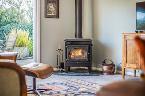 Photo of property in 38 Oroua Street, Eastbourne, Lower Hutt, 5013