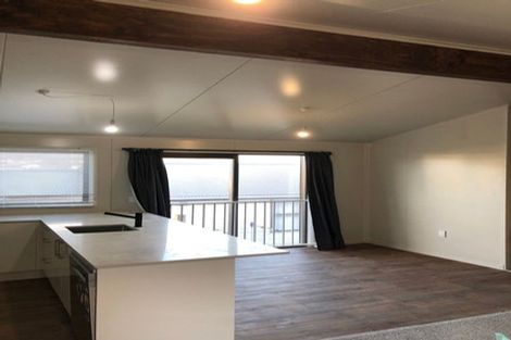 Photo of property in 104a Te Pene Avenue, Titahi Bay, Porirua, 5022