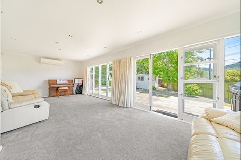 Photo of property in 11 Terminus Street, Silverstream, Upper Hutt, 5019