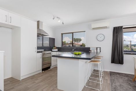 Photo of property in 5 Sombrero View, Ascot Park, Porirua, 5024