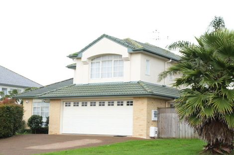 Photo of property in 39 Corta Bella Place, Golflands, Auckland, 2013