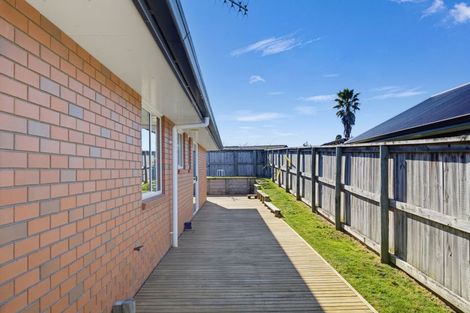 Photo of property in 15 Hamon Place, Pukehangi, Rotorua, 3015