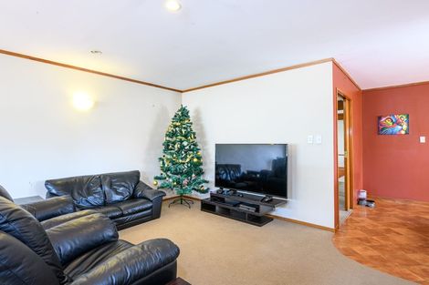 Photo of property in 131 Chivalry Road, Glenfield, Auckland, 0629