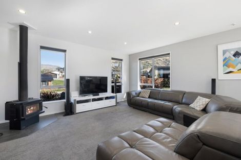 Photo of property in 14 Niger Street, Wanaka, 9305